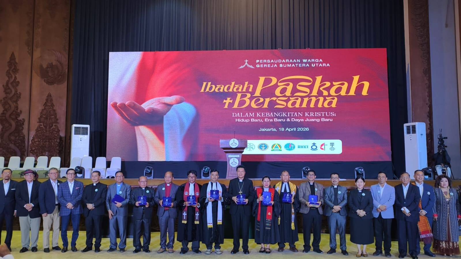 Ribuan-Jemaat-Padati-Ibadah-Raya- Paskah-PWGSU-2026- Seruan-Hidup-Baru-Menggema-Generasi-Muda-Bangkit