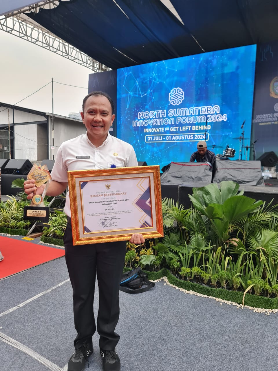 Deddy-Situmorang-Penggerak-Transformasi-Digital-Pelayanan-Publik-di-Kabupaten-Dairi